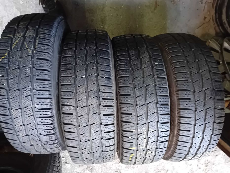 4БР.Зимни гуми Michelin 215 60 17 C dot1817