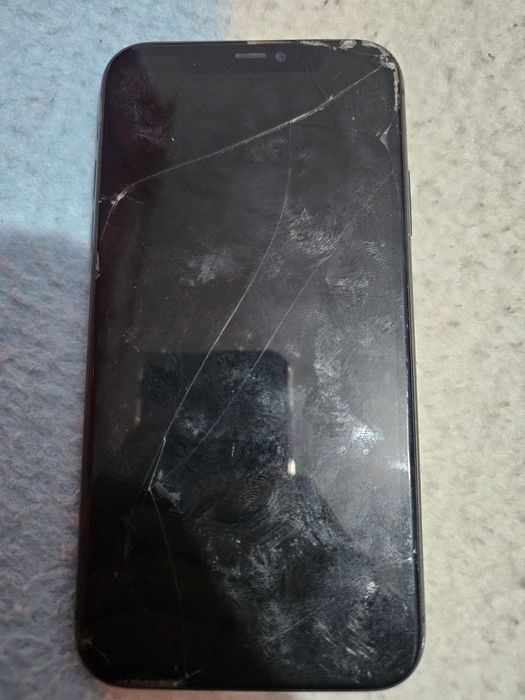 iPhone 11, Negru – Display defect