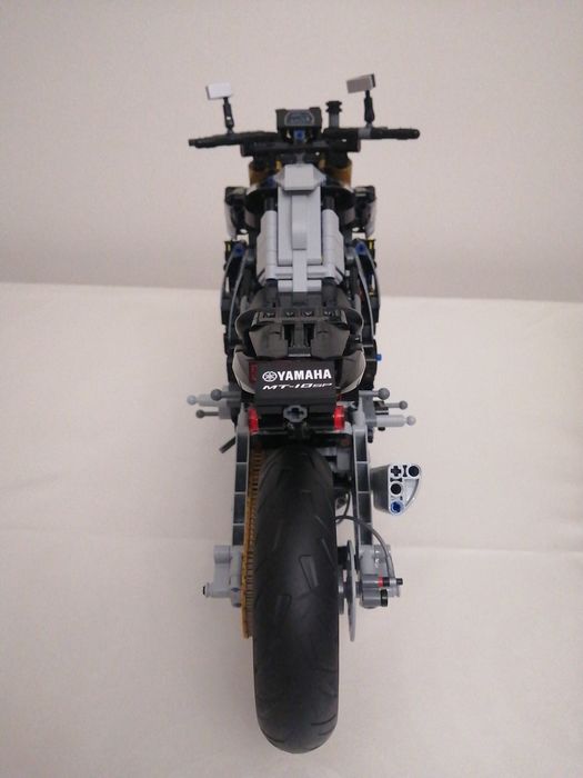 Lego technic yamaha mt-10sp