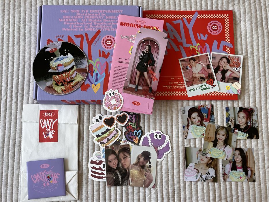 Twice, Itzy, Le Sserafim и др. - албуми