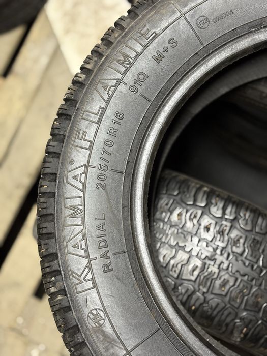 205/70/16 комплект нива