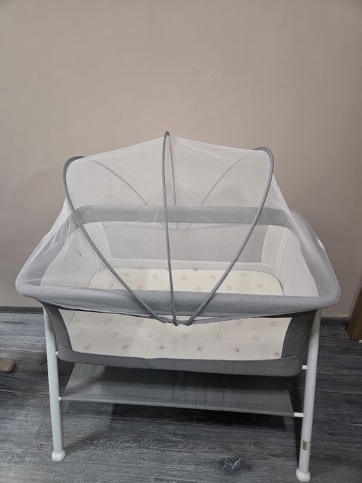 Бебешка кошара + 3бр. Муселинови чаршафчета с ластик
