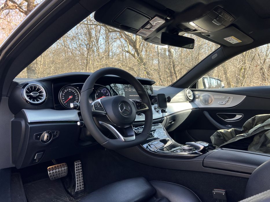 MERCEDES E-Klasse Coupe / E300 AMG Line