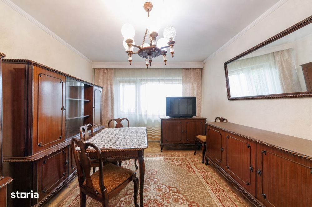 Apartament luminos cu 3 camere si balcon – Exercitiu