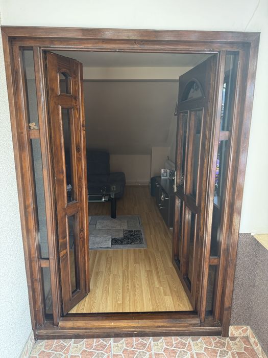 Usa intrare lemn masiv 147/210 cm