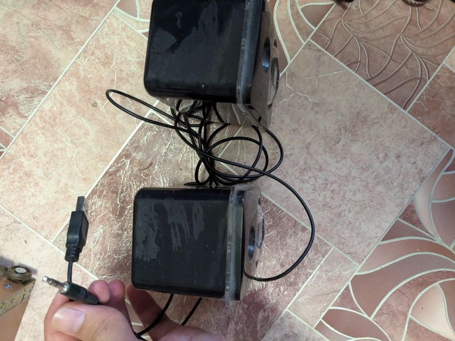 Компьютерные колонки Genius (USB-питание)