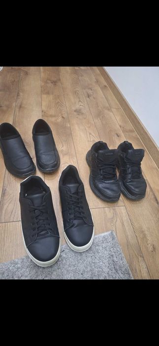 Якета панталони тениски обувки