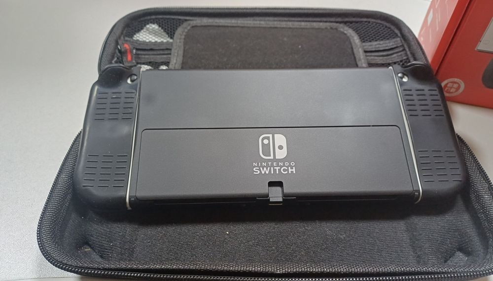 Продам Nintendo swith oled