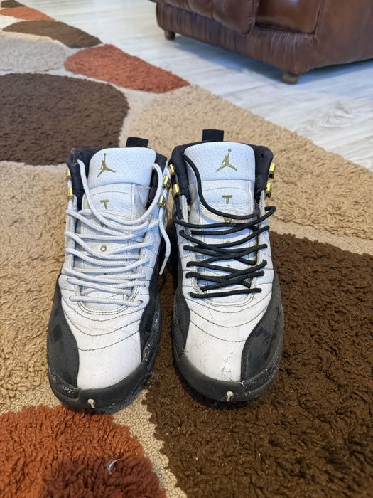 Adidasi Jordan 12