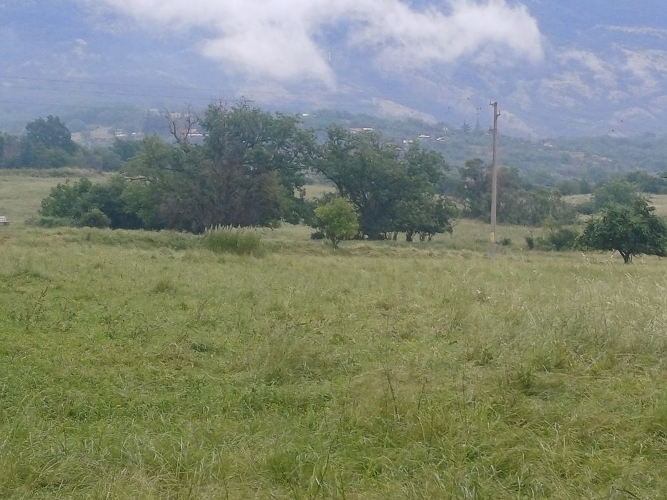 Здравейте продавам парцел в гр.Карлово .
