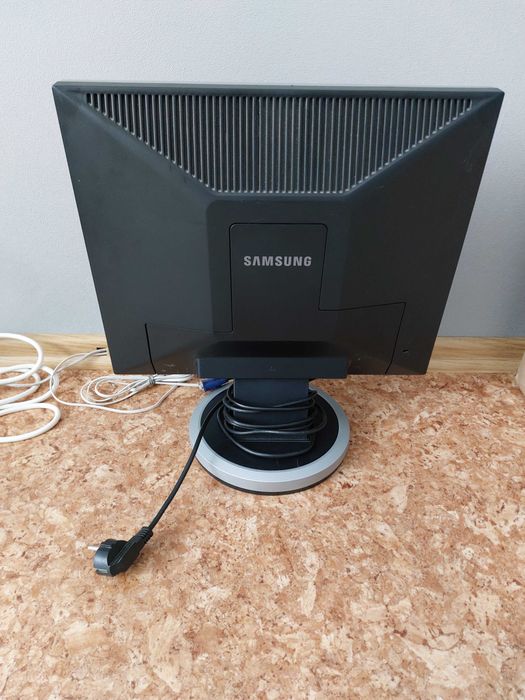 Монитор ЖК Samsung