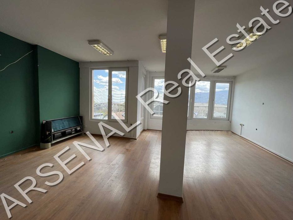 Дава се под наем Офис в София, Център - 115 кв.м за 975 € - Снимка #2