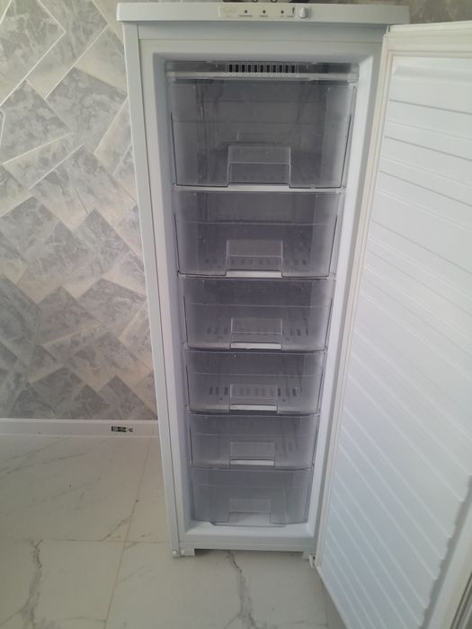 Продам морозилку