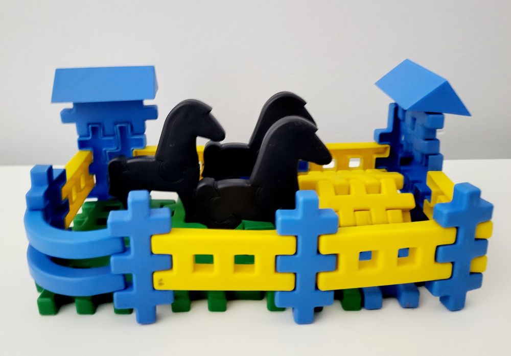 Конструктор  уникальный 800эл