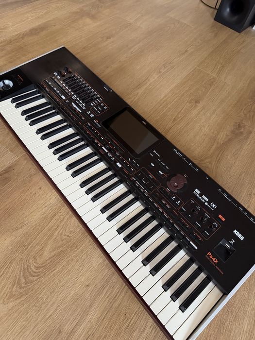 KORG pa 4x перфектен!