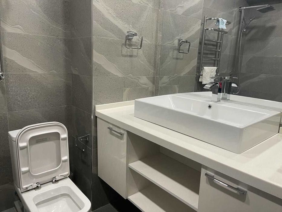 СДАЕТСЯ В АРЕНДУ 3/3/5  165 кв.м. В ЦЕНТРЕ