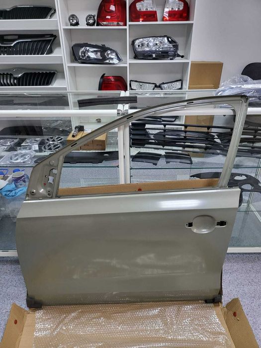 Дверь передняя левое POLO