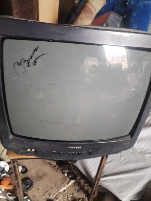 Super Nintendo продам с телевизором