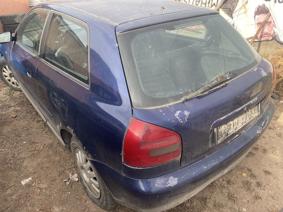 Audi A3 8L 1.6i на части