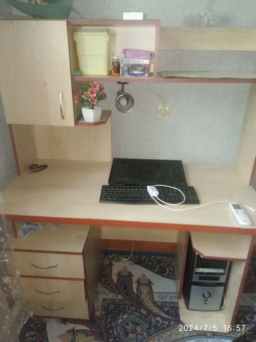 Капютирни стол сотилади холати Яхши