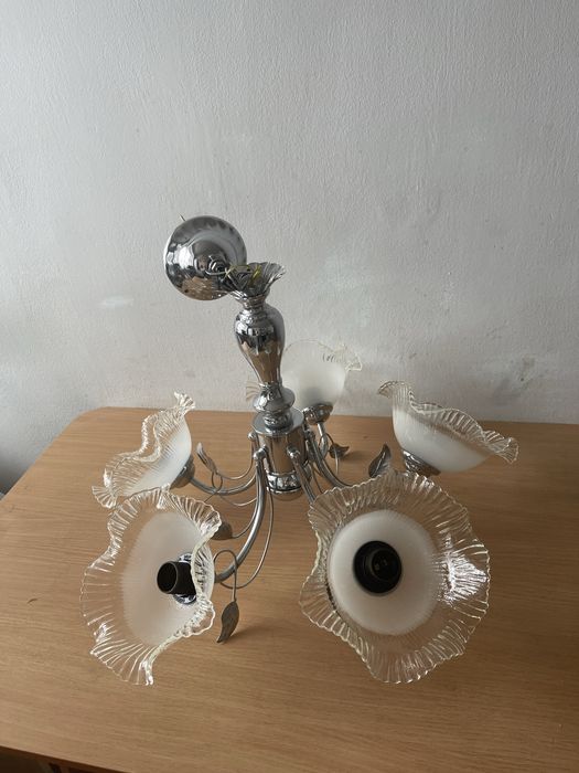 Продам люстры разные б/у