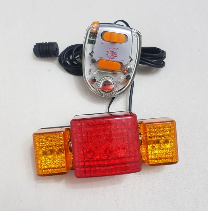 Alarma, sonerie bicicleta, moped cu semnalizare pe led, Noi in cutie