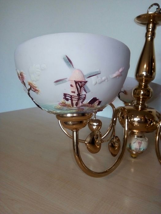 Люстра пятирожковая под керамику.