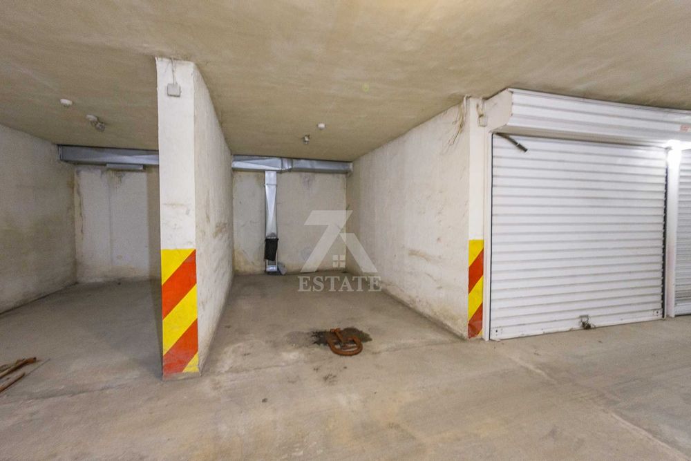 Продава се Тристаен апартамент в София, Младост 4 - 100 кв.м за 3450 €/кв.м - Снимка #11