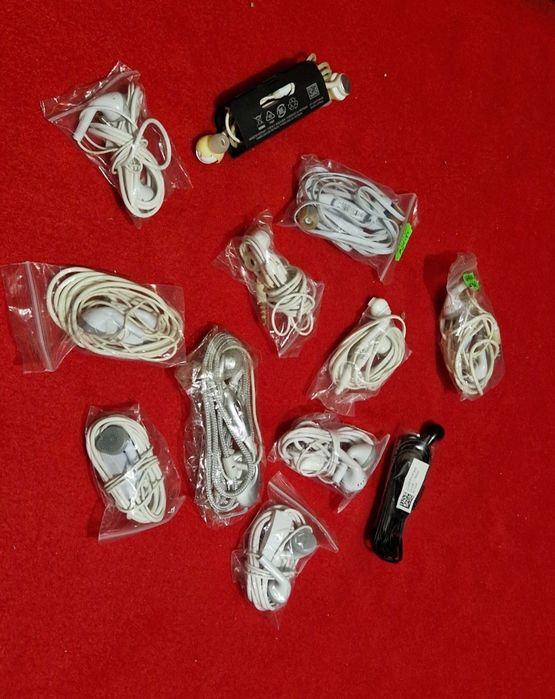 Căști audio diverse modele