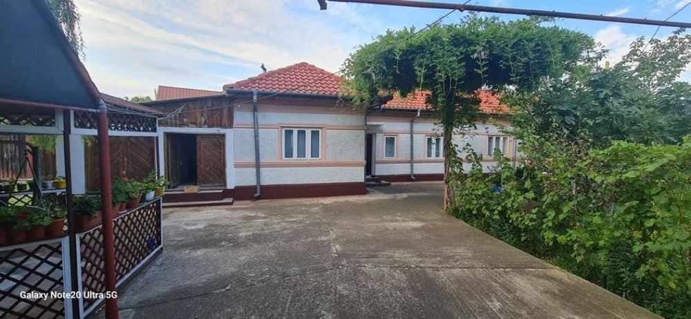Vand Casă+teren 1463 metri