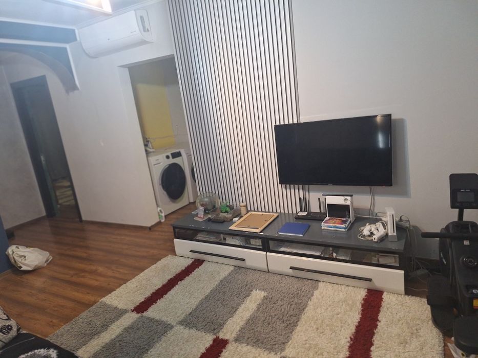 Vând Apartament 3 camere