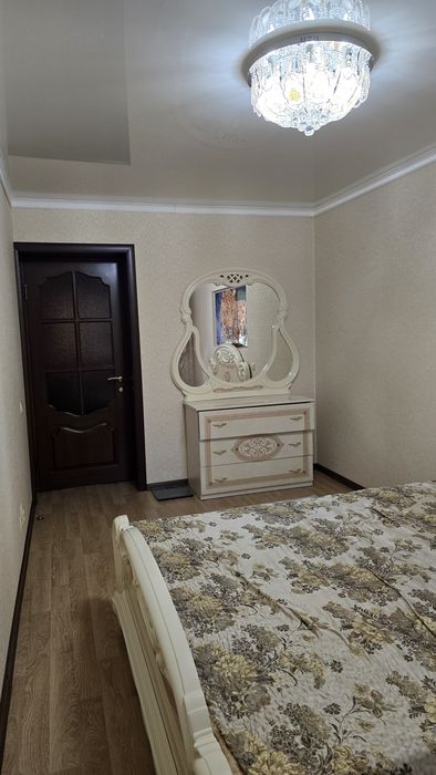 Сдам  4-х комнатную квартиру.