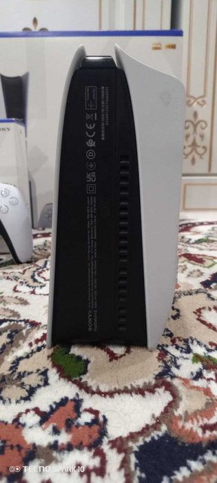 Продам PlayStation 5 Slim с дисководом  1 TB  Отличное состояние