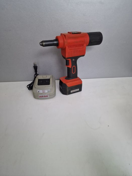 Pistol de tras Pop-nituri 18V