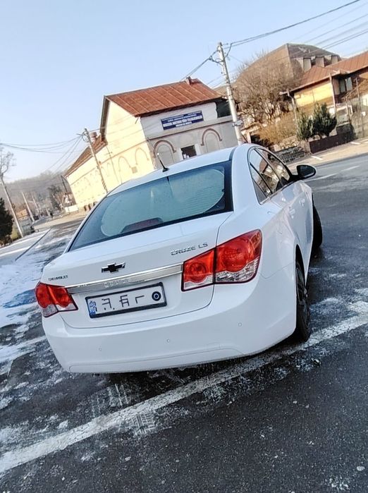 Chevrolet Cruze  1.6 benzina cu sistem multimedia