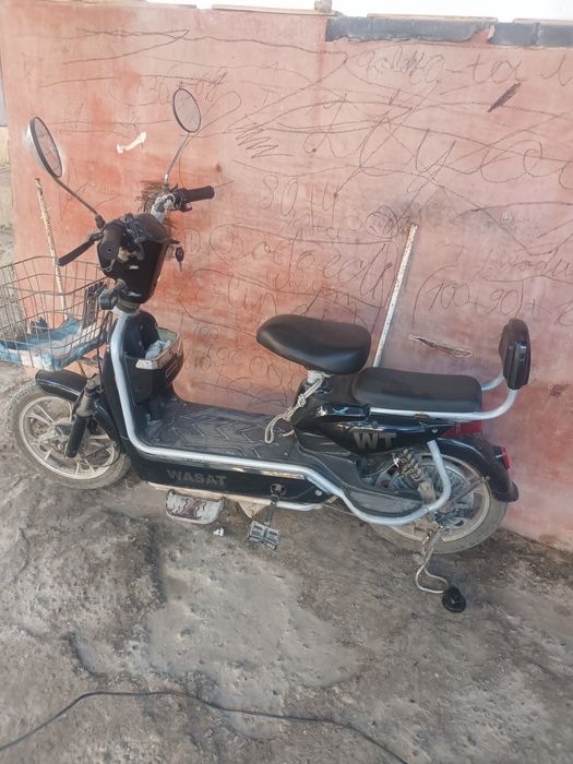 Скутер сотилади электро