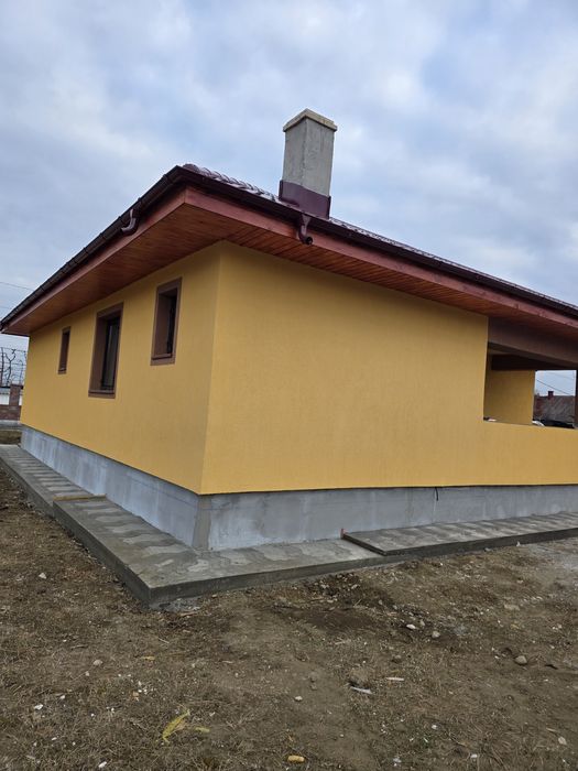 Vand casa noua , situata la 4 km de Tg.Neamt(Topolita)