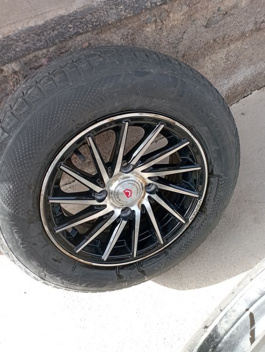 Vossen diska sotiladi