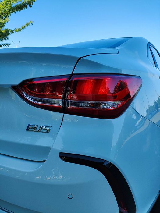 Beijing Eu5 401-km elektromobil +bonus