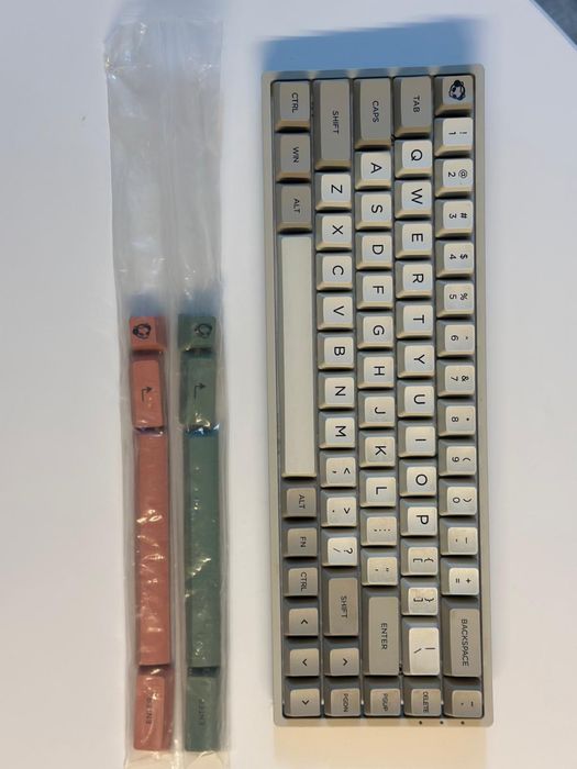 Tastatura mecanica  retro Akko