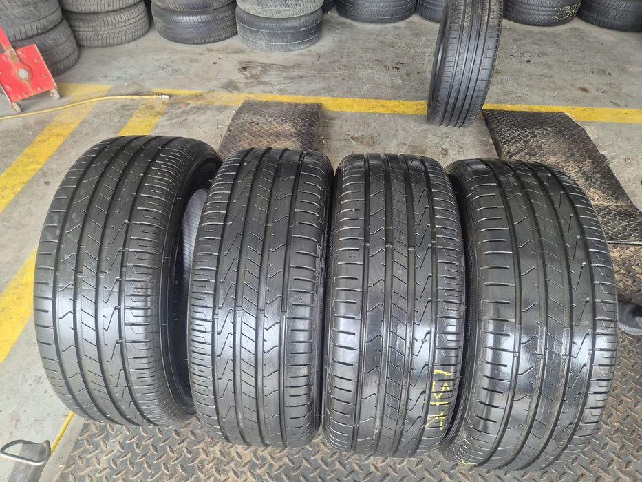 Vand set anvelope 235.55.R18 Hankook