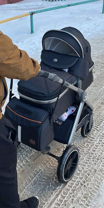 Продам коляску 3в1