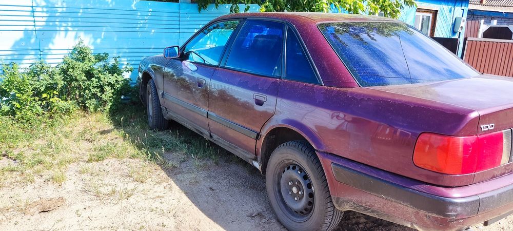 Продаю Ауди 100 c4.