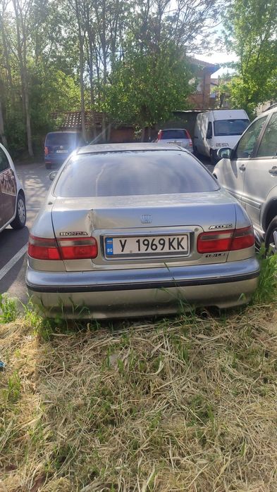 Продавам Хонда Акорд 1.8