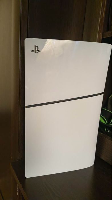 Vând PlayStation 5 Slim!!