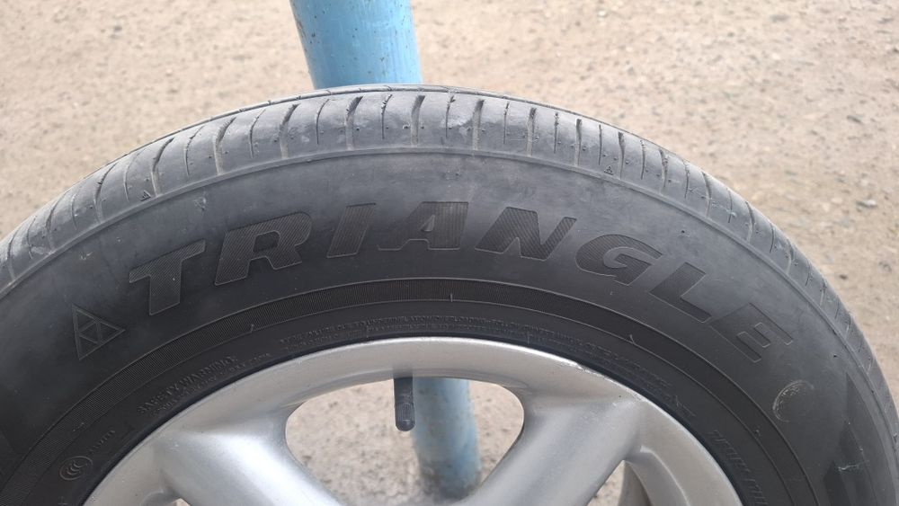 Продам комплект летней резины с дисками!