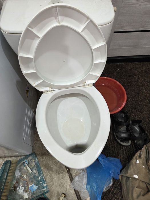 Сатамын продам унитаз туалет