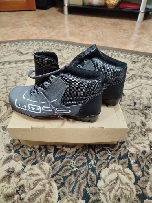 Детские лыжные ботинки новые