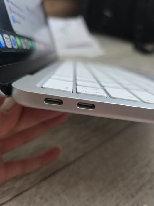 Продам MacBook Neo