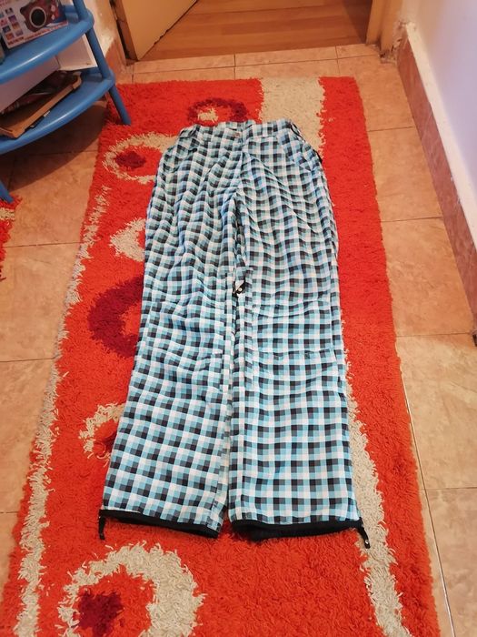 Pantaloni ski (mărimea M)